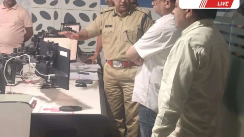 सीकर में अभय कमांड सेंटर का निरीक्षण: सुरक्षा होगी मजबूत
