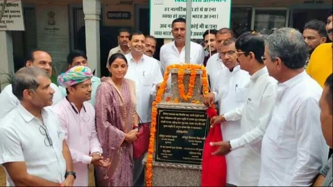 बालिका विद्यालय काजड़ा में हुआ तिरंगा स्मारक का लोकार्पण