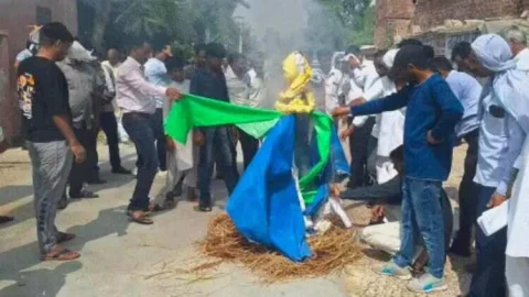 सुजानगढ़ में कृषि बीमा क्लेम को लेकर प्रदर्शन, आंदोलन की दी चेतावनी