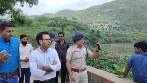 लोहार्गल तथा कोट बांध की व्यवस्थाओं का जिला कलक्टर एवं पुलिस अधीक्षक ने लिया जायजा