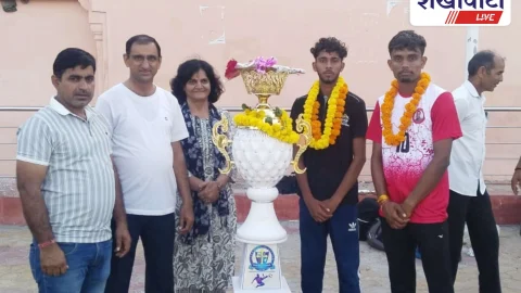 राज्यस्तरीय फुटबॉल में सीकर उपविजेता, स्टेशन पर हुआ स्वागत