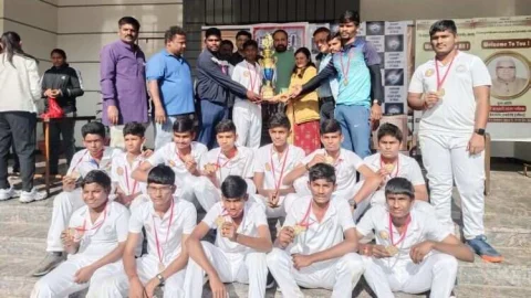 अंडर आर्म क्रिकेट प्रतियोगिता में आंध्र प्रदेश टीम प्रथम द्वितीय स्थान पर तेलंगाना टीम रही