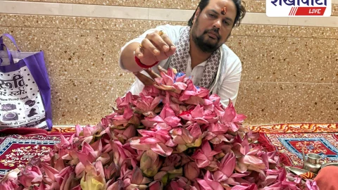 रतनगढ़ में 1100 कमल पुष्पों से शिव अभिषेक