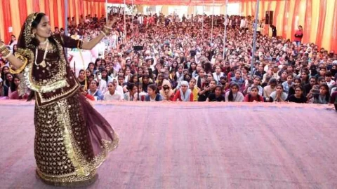 राजस्थानी लोक नृत्य एवं लोक गीतों पर दी सांस्कृतिक प्रस्तुतियां