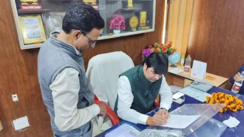 राज्य सरकार ने फिर से मेरे ऊपर विश्वास जताया है – सीएमएचओ डॉ छोटेलाल गुर्जर
