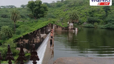 कोट बांध: चादर चलने के बाद भीड़, असामाजिक गतिविधियों पर प्रशासन मौन 