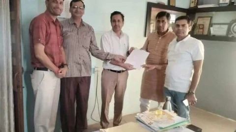 झुंझुनू जिले में विभिन्न स्थानों पर लगाई जायेंगी अंबेडकर और सावित्रीबाई फुले की मूर्तियां