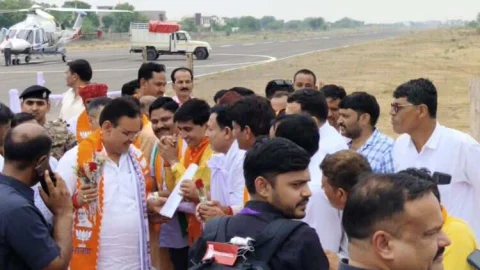 मुख्यमंत्री से माँगी कमल कान्त शर्मा के लिए टिकट