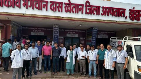 गुढ़ा की चिकित्सको पर टिप्पणी का मामला : जिले भर के चिकित्सकों ने काली पट्टी बांध कर जताया विरोध