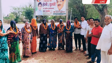 नगर पालिका सिंघाना के सफाई कर्मचारियों का किया सम्मान