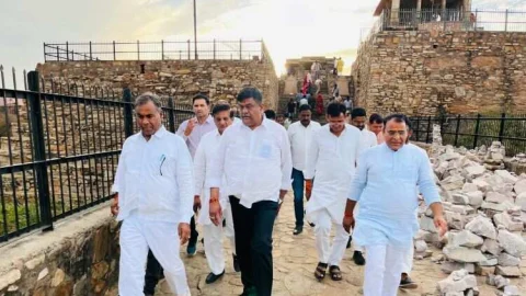 हर्ष पर्वत को ईको ट्यूरिज्म युनिट के रूप में विकसित किया जाये – प्रभारी मंत्री