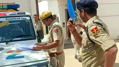 विधायक के आगे गलत तरीके से चला रहे थे बाइकः पुलिस ने तीन युवकों को गिरफ्तार कर की बाइक सीज