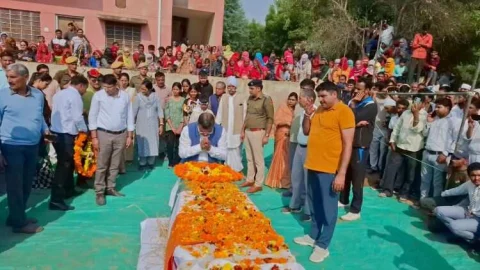 शहीद विनोद सिंह शेखावत का सैन्य सम्मान से अंतिम संस्कार