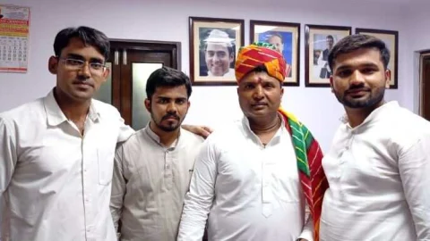 भारतीय युवा कांग्रेस के राष्ट्रीय अध्यक्ष से चुरू विधानसभा अध्यक्ष सोहेल खान डीके ने की मुलाकात