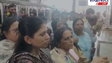 खाटू धाम में केन्द्रीय राज्यमंत्री रक्षा खड़से ने किए बाबा श्याम के दर्शन