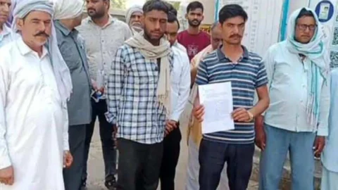 गांव में शराब की बिक्री बंद कराने की मांग