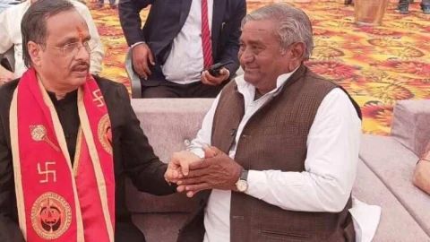 यूपी के पूर्व उपमुख्यमंत्री दिनेश शर्मा के आगमन पर किया स्वागत