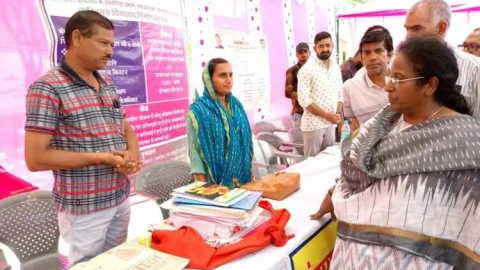 प्रदेश के लाखों बुजुर्गों के लिए श्रवण कुमार बनकर काम कर रहे गहलोत – रियाज