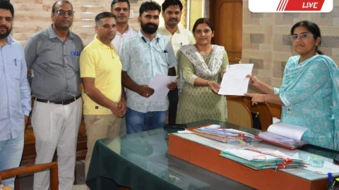 Churu News- पंचायतीराज विभाग में आईटी पदों की मांग, सौंपा ज्ञापन