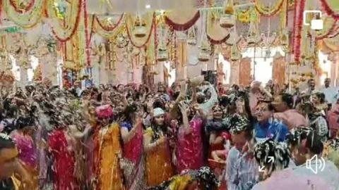 खेमी शक्ति मंदिर में ढप चंग धमाल कार्यक्रम के साथ फूलों की होली खेली