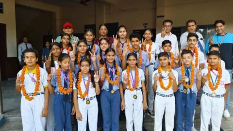 ज्योति विद्यापीठ सीनियर सेकेंडरी स्कूल के छात्रों ने तीन गोल्ड मेडल सहित 16 मेडल जीते
