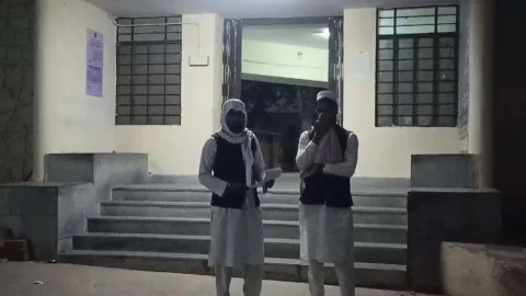 मस्जिद में प्रवेश कर ईमाम व उसकी पत्नी के साथ मारपीट