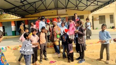 क्रिसमस दिवस पर पुस्तक मेले का सफल आयोजन