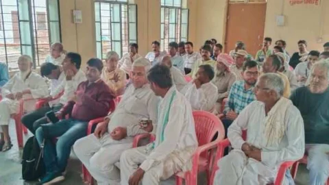 ग्रामीण विकास से जुड़ी विभिन्न योजनाओं के कार्यों का ग्रामसभा में किया सामाजिक अंकेक्षण