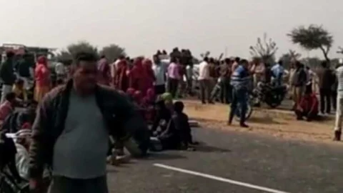 अज्ञात वाहन की टक्कर से बाइक सवार बुजुर्ग की मौत