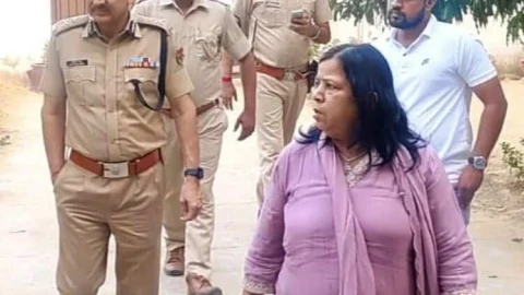 संभागीय आयुक्त व आईजीपी ने मतदान केंद्रों की तैयारियों का लिया जायजा