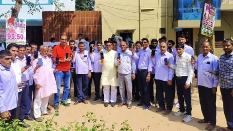 ढूकिया ने भाजपा की सदस्यता ग्रहण करवाई