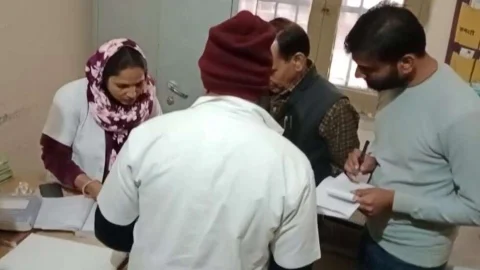 करीब 2 घंटे तक चले निरीक्षण से कर्मचारियों में मचा हड़कंप