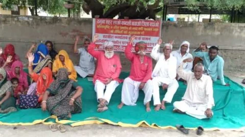 किसान महासभा का तहसील कार्यालय पर धरना ग्यारहवें दिन भी जारी