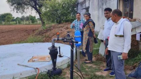 कलक्टर ने बुहाना ब्लॉक के ग्रामीण क्षेत्रों का किया दौरा