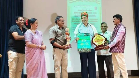 अंतर्राष्ट्रीय मैत्री सम्मेलन में गाँधी,सैनी, सिंह, खरड़िया हुए इंडियन डायमंड डिग्निटी अवार्ड से सम्मानित