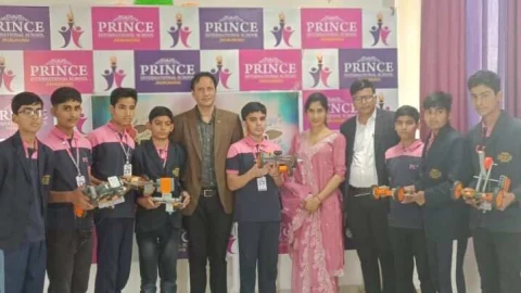 प्रिंस इंटरनेशनल स्कूल में रोबोटिक्स की कार्यशाला का आयोजन