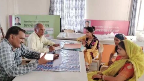 सामाजिक अंकेक्षण कार्य का लोकपाल ने किया औचक निरीक्षण