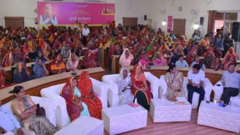 सीकर की इस सखी ने मुख्यमंत्री को अन्नपूर्णा फूड पैकेट का वितरण राजीविका सखियों से करवाने का दिया सुझाव