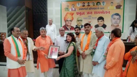 जेजेटी यूनिवर्सिटी की हिंदी विभागाध्यक्ष संजू सांगवान सम्मानित