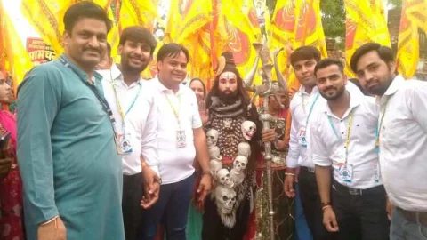 नीमकाथाना में जोर शोर से निकाली श्याम निशान यात्रा