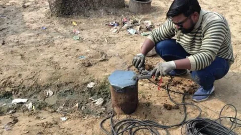 जिले में चिन्हित कर ढके जा रहे खुले बोरवेल