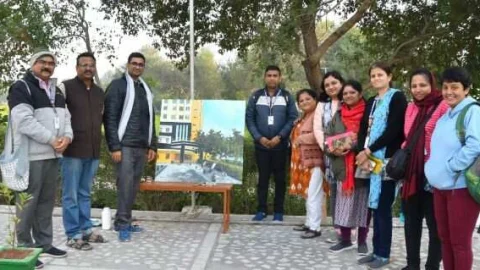 जेजेटी यूनिवर्सिटी एवं बृज स्मृति संस्थान द्वारा आर्ट शिविर लगाया