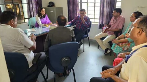 संयुक्त निदेशक (प्रशासन) ने किया ब्लॉक सांख्यिकी कार्यालय का निरीक्षण