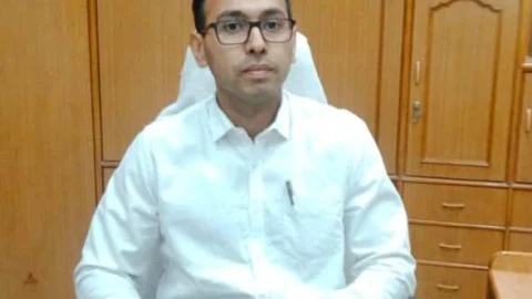 कंट्रोल रूम में प्राप्त होने वाली बिजली -पानी की समस्या का हो तुरन्त समाधान – जिला कलक्टर डॉ. खुशाल