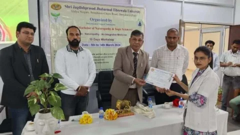 सीमा पर सैनिक और समाज में चिकित्सक की जिम्मेदारी महत्वपूर्ण – डॉ ढुल