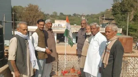 ब्लॉक कांग्रेस कमेटी दांतारामगढ़ ने मनाया कांग्रेस स्थापना दिवस