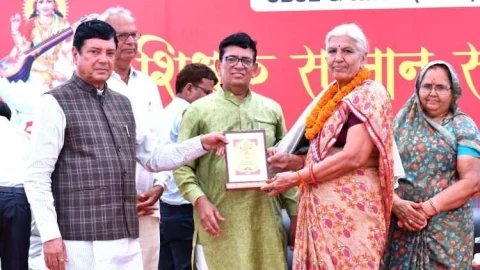 1378 शिक्षकों का भाजपा नेता ढूकिया ने किया सम्मान