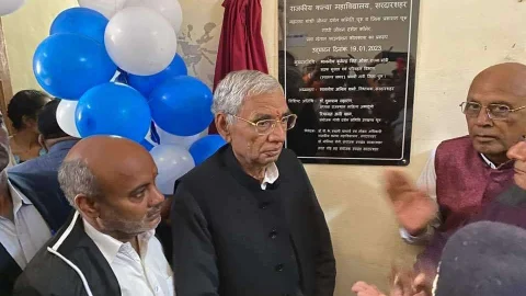 समय के साथ अधिक प्रासंगिक होते जा रहे गांधी – ओला