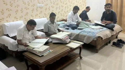 झुंझुनू में 192 राजपत्रित अधिकारियों में से 63 राजपत्रित अधिकारी अनुपस्थित पाए गए