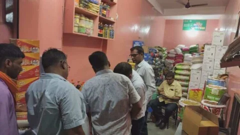 झुंझुनू में विनोद ट्रेडर्स छावनी बाजार से 8084 लीटर तेल मिलावट की आशंका में सीज